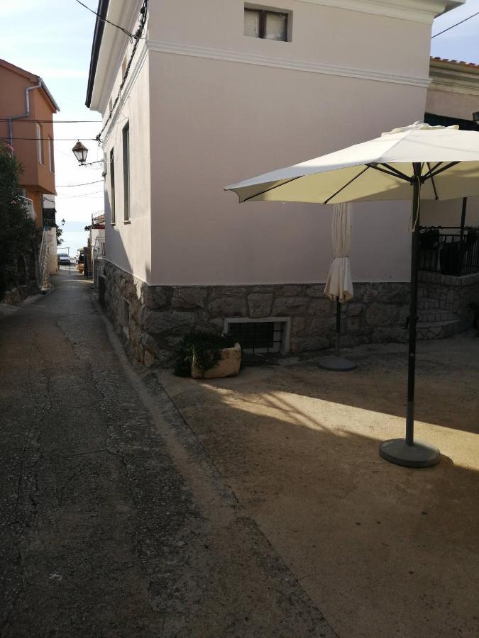 Centar Njivice Apartment Exterior photo